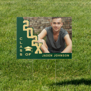 Modern Golden Green 2026 Graduation Banner Yard Sign