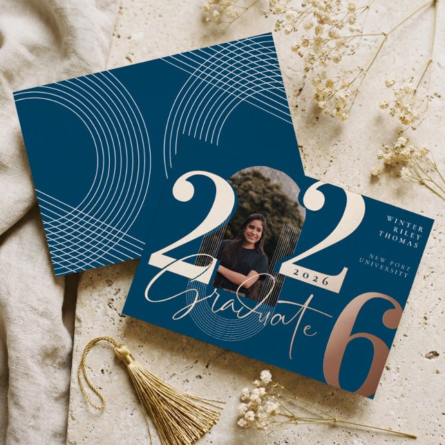 Modern Graduate Script 2026 Concentric Arch Photo Foil Invitation (Modern Graduate Script 2026 Concentric Arch Photo Foil Invitation)