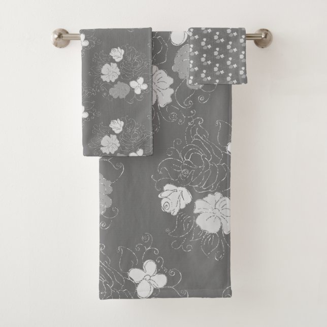 Modern Gray and White Floral Pattern Bath Towel Set (Insitu)