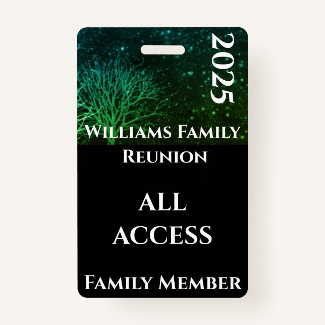 Modern Green Rustic Family Reunion Gift Badge (Front)