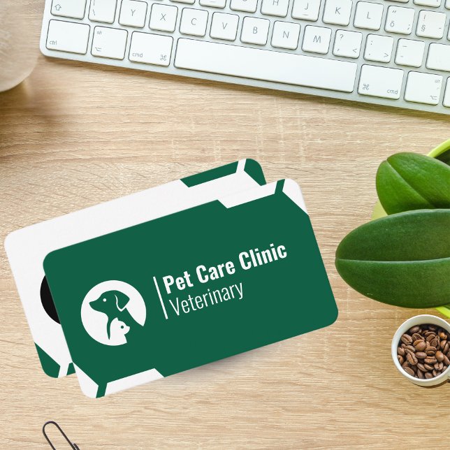 Modern Green Vet Clinic Business Card for Pet Car (Modern Green Vet Clinic Business Card for Pet Care)