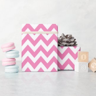 Modern Hot Pink ZigZag / Chevron Pattern