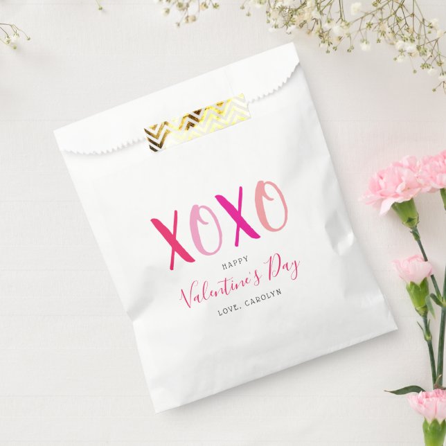 Modern Hugs & Kisses (XOXO) Valentine's Day Favor Bag (Sealed)