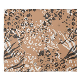Modern leopard. Pattern. Background. Wild nature. Duvet Cover