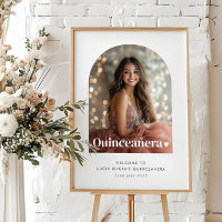 Modern Minimalist Quinceañera Arched Photo