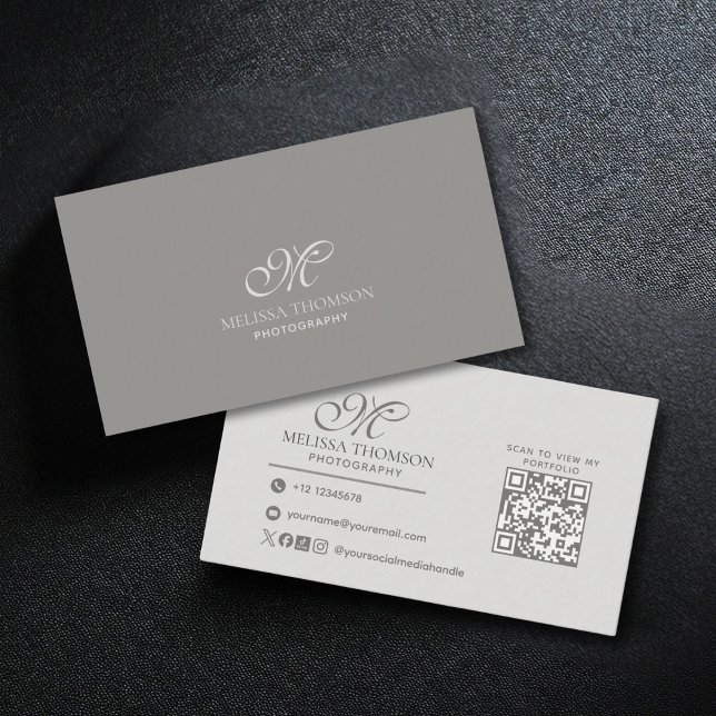 Modern Minimalist Simple Professional Photography  Business Card (Creator Uploaded)
