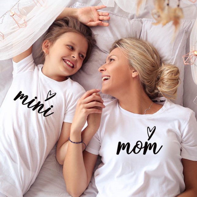 Modern Mom  script Mother's Day  T-Shirt (Creator Uploaded)