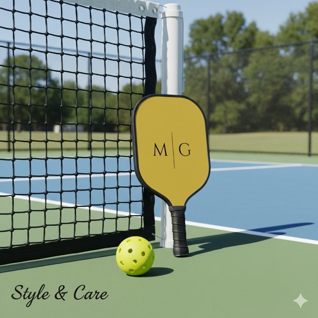 Modern Monogram Stylish Custom Metallic Gold Pickleball Paddle (Modern Monogram Stylish Custom Metallic Gold Pickleball Paddle)