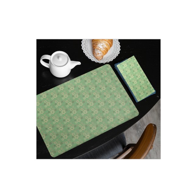 Modern Passover Spring Green Star of David Cloth Placemat (Springtime Green with Stars of David for Passover.)