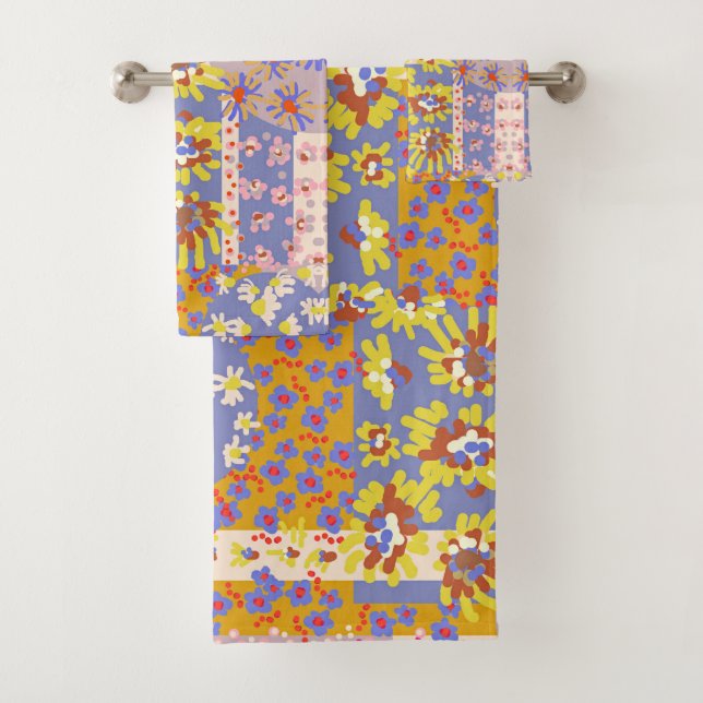Modern Patchwork Daisy Flowers on Periwinkle Bath Towel Set (Insitu)