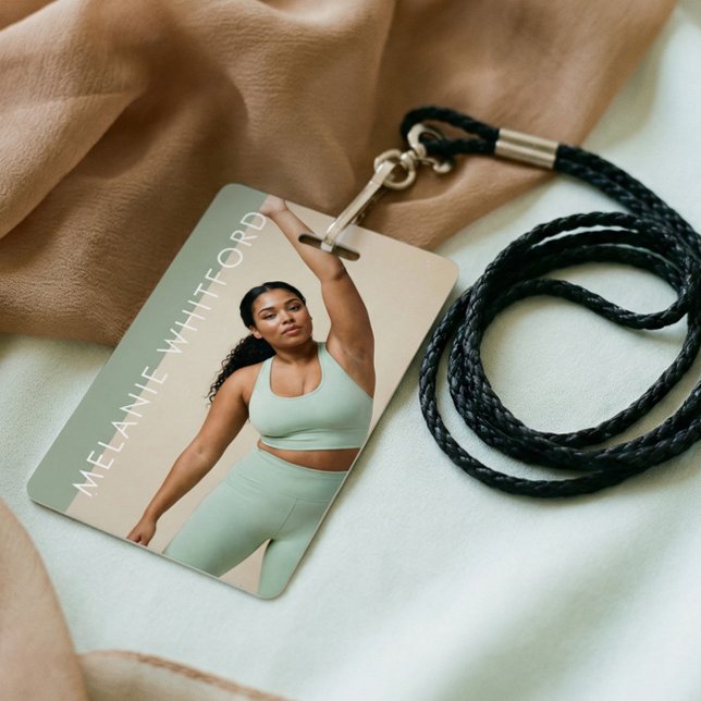 Modern Personal Trainer Fitness Influencer Photo Badge (Modern Personal Trainer Fitness Influencer Photo Badge)