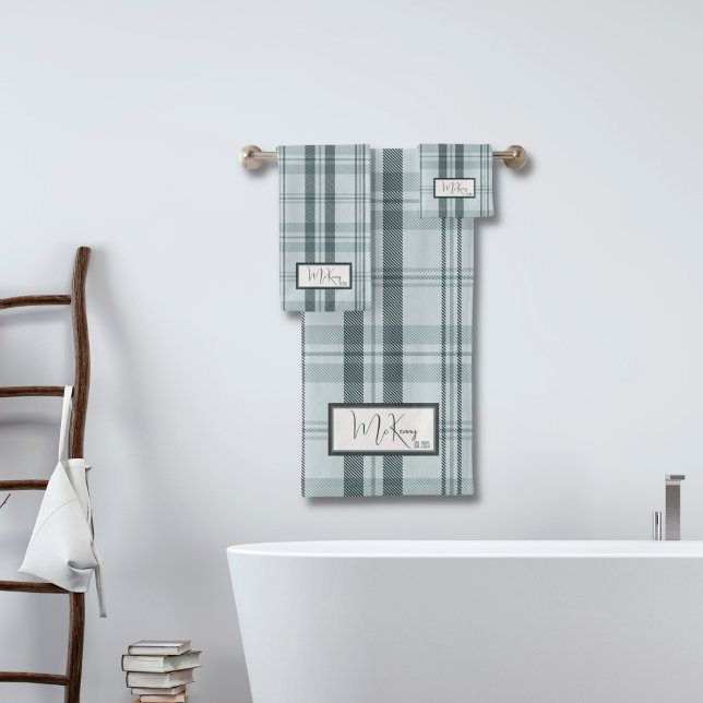Modern Plaid Frost Bath Towel Set (Creator Uploaded)