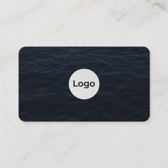 Modern Professional Minimal Logo Business Card (Front)
