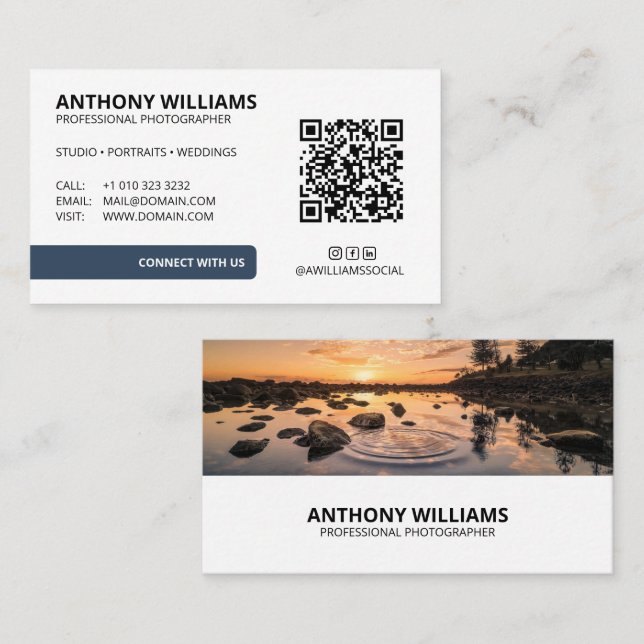 Modern QR Code Photographer Business Card (Front/Back)
