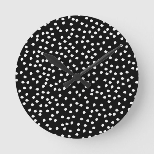 Modern Random Polka Dot Pattern Black and White Round Clock