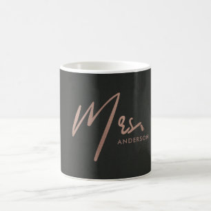 MODERN ROSE GOLD BLACK TYPOGRAPHY MRS LAST NAME COFFEE MUG