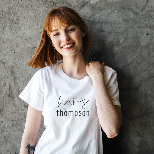 Modern Script Mrs Name T-Shirt (Creator Uploaded)