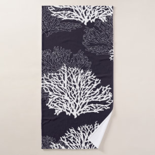 Modern seamless hand drawn coral pattern vintage i bath towel