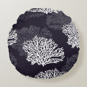 Modern seamless hand drawn coral pattern vintage i round pillow