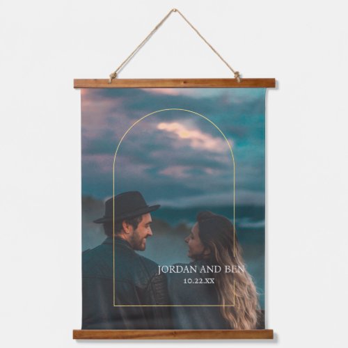 Modern Simple Arch Couple in Love Hanging Tapestry