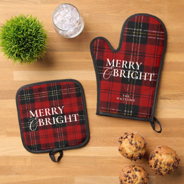 Modern Simple Classic Script Plaid Christmas Oven Mitt & Pot Holder Set (Top Down)