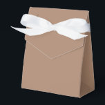 Modern Solid Nutshell Brown Simple Chic Elegant Favor Boxes<br><div class="desc">Modern Solid Nutshell Brown Simple Chic Elegant Favor Boxes features a modern solid brown. Perfect for Valentine's Day,  Women's Day,  Mother's Day,  birthday parties,  anniversary,  weddings,  baby showers and more. Created by Evco Studio www.zazzle.com/store/evcostudio</div>