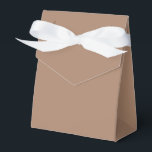 Modern Solid Nutshell Brown Simple Chic Elegant Favor Boxes<br><div class="desc">Modern Solid Nutshell Brown Simple Chic Elegant Favor Boxes features a modern solid brown. Perfect for Valentine's Day,  Women's Day,  Mother's Day,  birthday parties,  anniversary,  weddings,  baby showers and more. Created by Evco Studio www.zazzle.com/store/evcostudio</div>