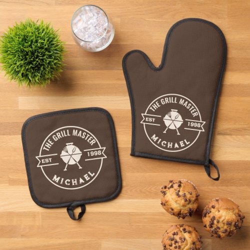 Modern The Grill Master Established Espresso Brown Oven Mitt & Pot Holder Set