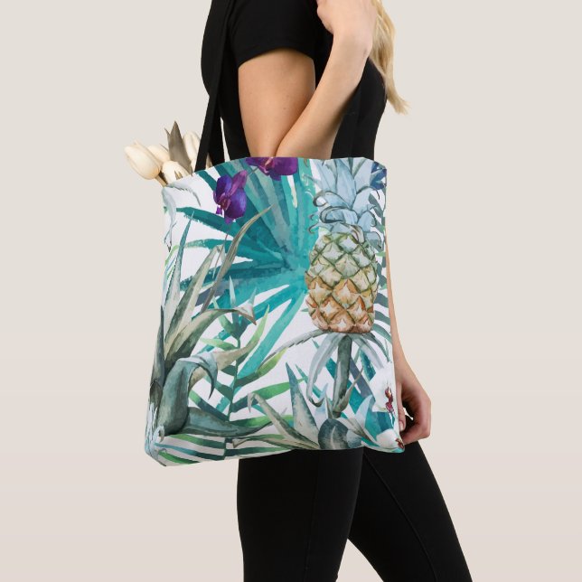 Modern trendy pattern pineapples fruit summer chic tote bag (Close Up)