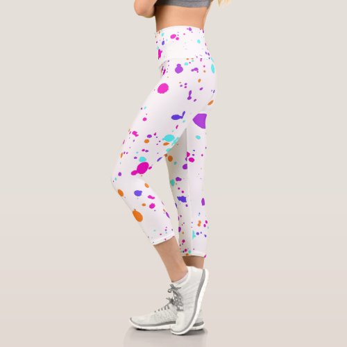 Modern Trendy Pink Purple Paint Splatter Grunge Capri Leggings