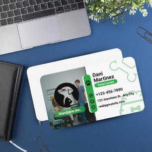 Modern Vet Animal Hospital – Black & Green  Business Card