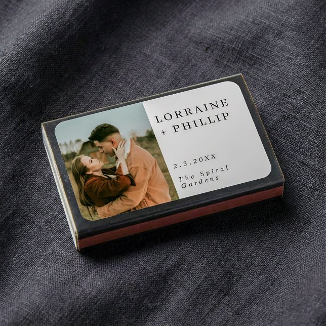 Modern wedding photo matchboxes (Modern wedding photo matchboxes.)