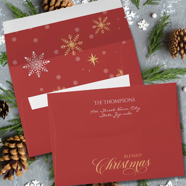 Modern Winter Snowflakes Red Holiday Envelope (Creator Uploaded)