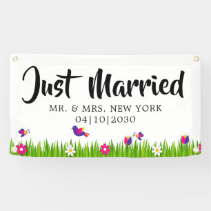 Modern With Heart Just Married Car Banner