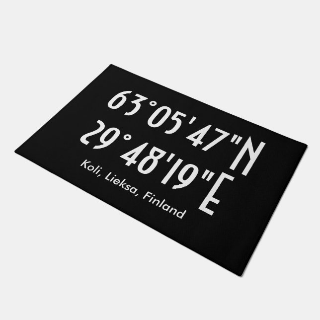 Mökkikoordinaatit ovimatto doormat (Angled)