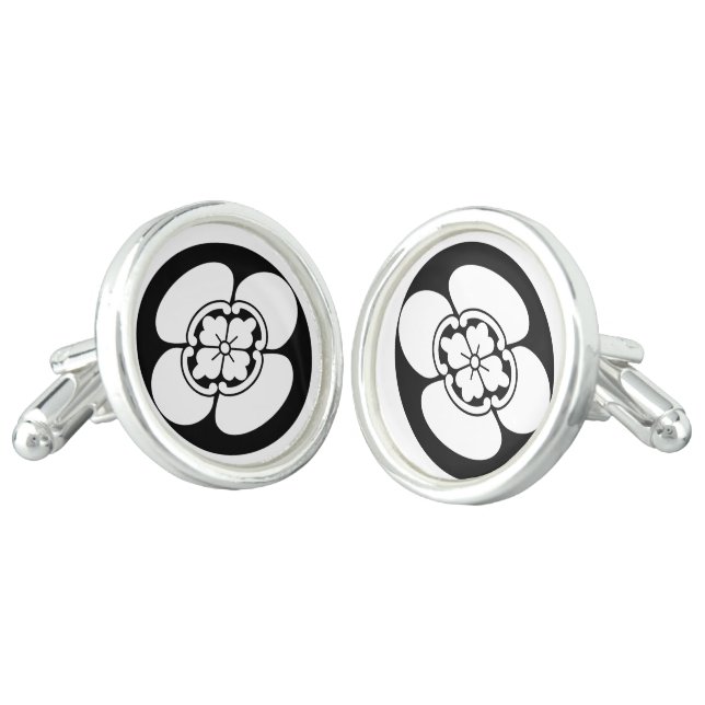 Mokko in rice cake cufflinks (Angled)