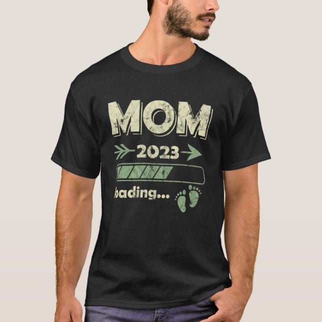 Mom 2023 Loading Green Arrow Foot T-Shirt (Front)