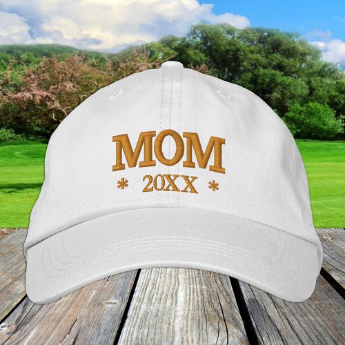 MOM 20XX embroidered baseball cap gold  white