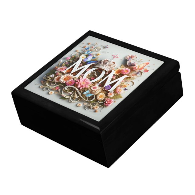MOM Design Text with Flowers and Crown Gift Box (Side)