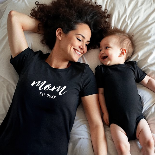 Mom Established New Mom Script Gift T-Shirt (Creator Uploaded)
