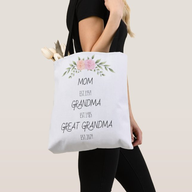 Mom Grandma Great Grandma Est Custom Year Tote Bag (Close Up)