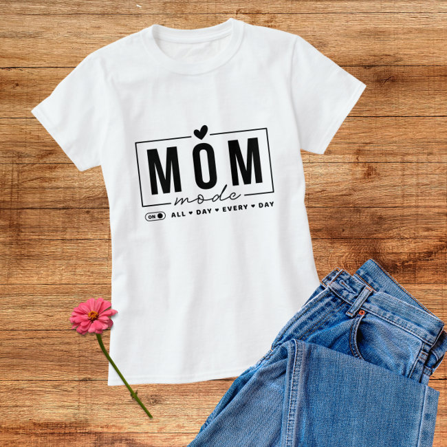 Mom Mode Funny Simple Modern Script Typography T-Shirt