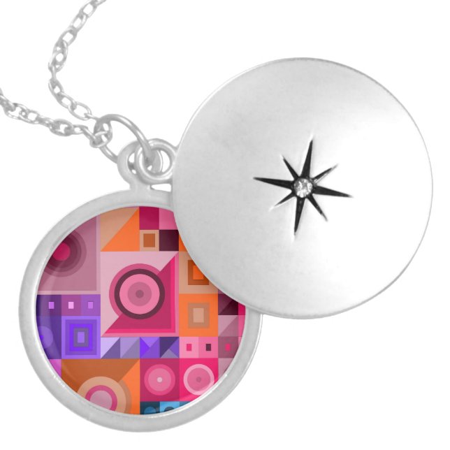 MOM, MOTHER, WOMEN, BIRTHDAY, GIFT  SILVER PLATED  LOCKET NECKLACE (Front)