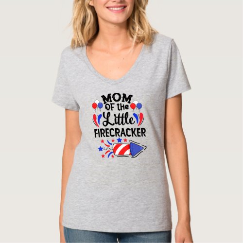 Mom Of The Little Firecracker Patriotic 4th Of T_Shirt