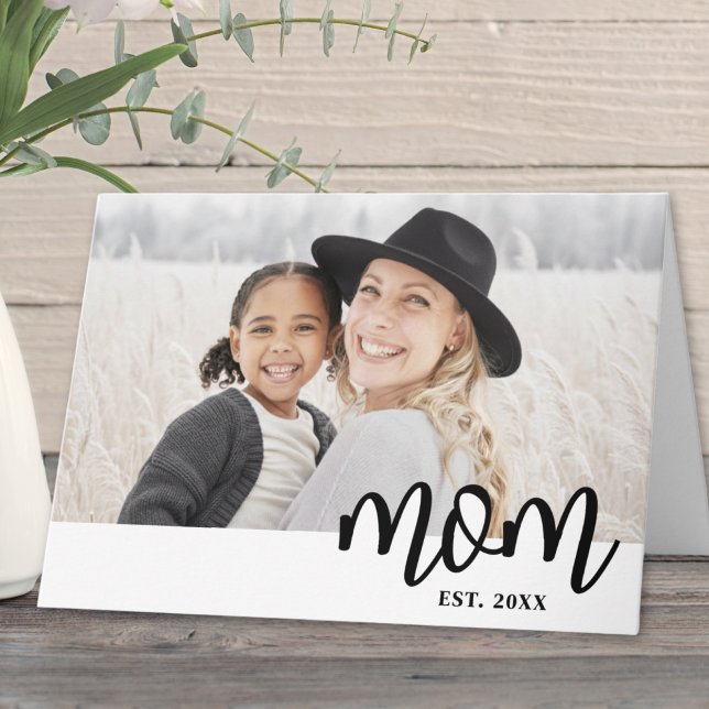 Mom Simple Script Photo Mother's Day Card (Mom Simple Script Photo Mother's Day Card)