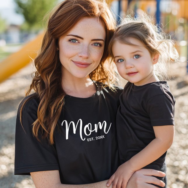 Mom White Script Established Date Minimal Bold T-Shirt (Creator Uploaded)