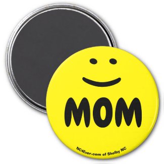MOM yellow smile magnet