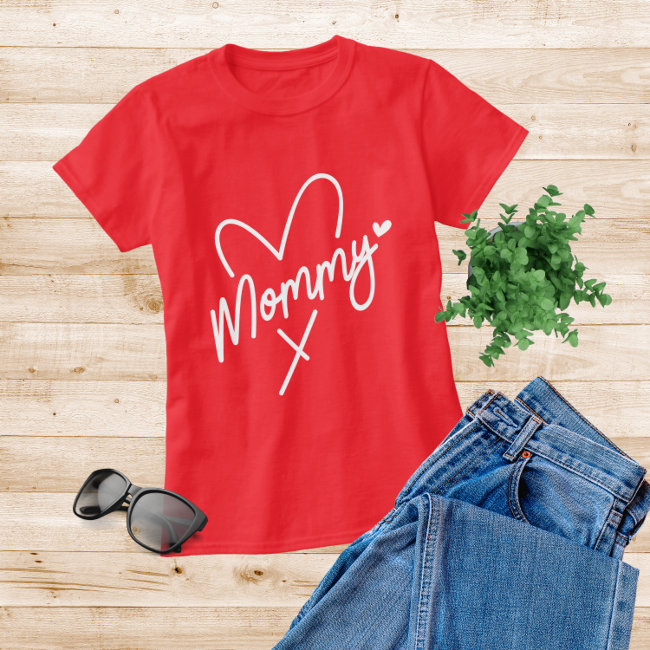 Mommy Simple Modern Script Typography Heart T-Shirt