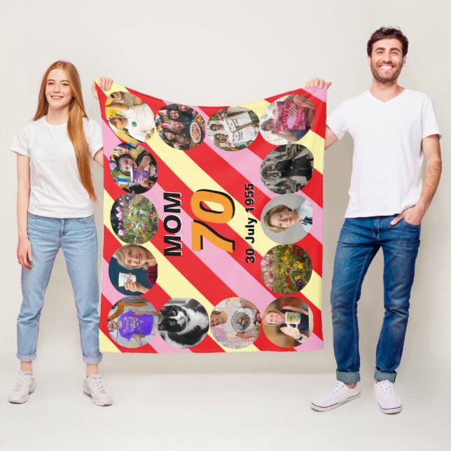 Moms 70th birthday 70 years old seventieth gandma fleece blanket (In Situ)