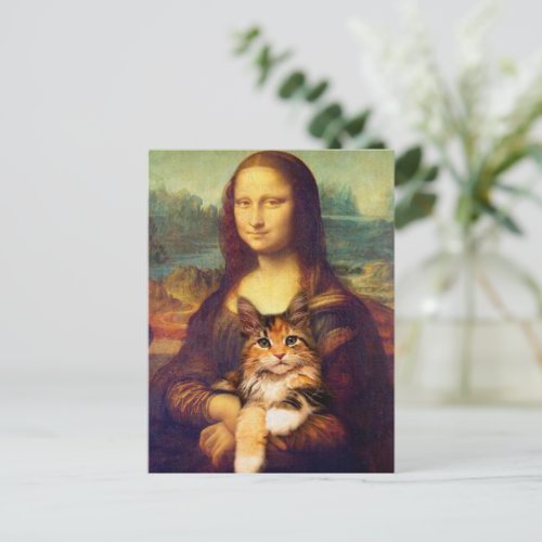 Mona Lisa holding her cat pet Leonardo da Vinci  Postcard